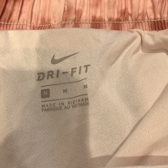 Nike running shorts size M - Picture 2 of 3